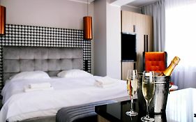 Hotel Pomaranczowa Plaza